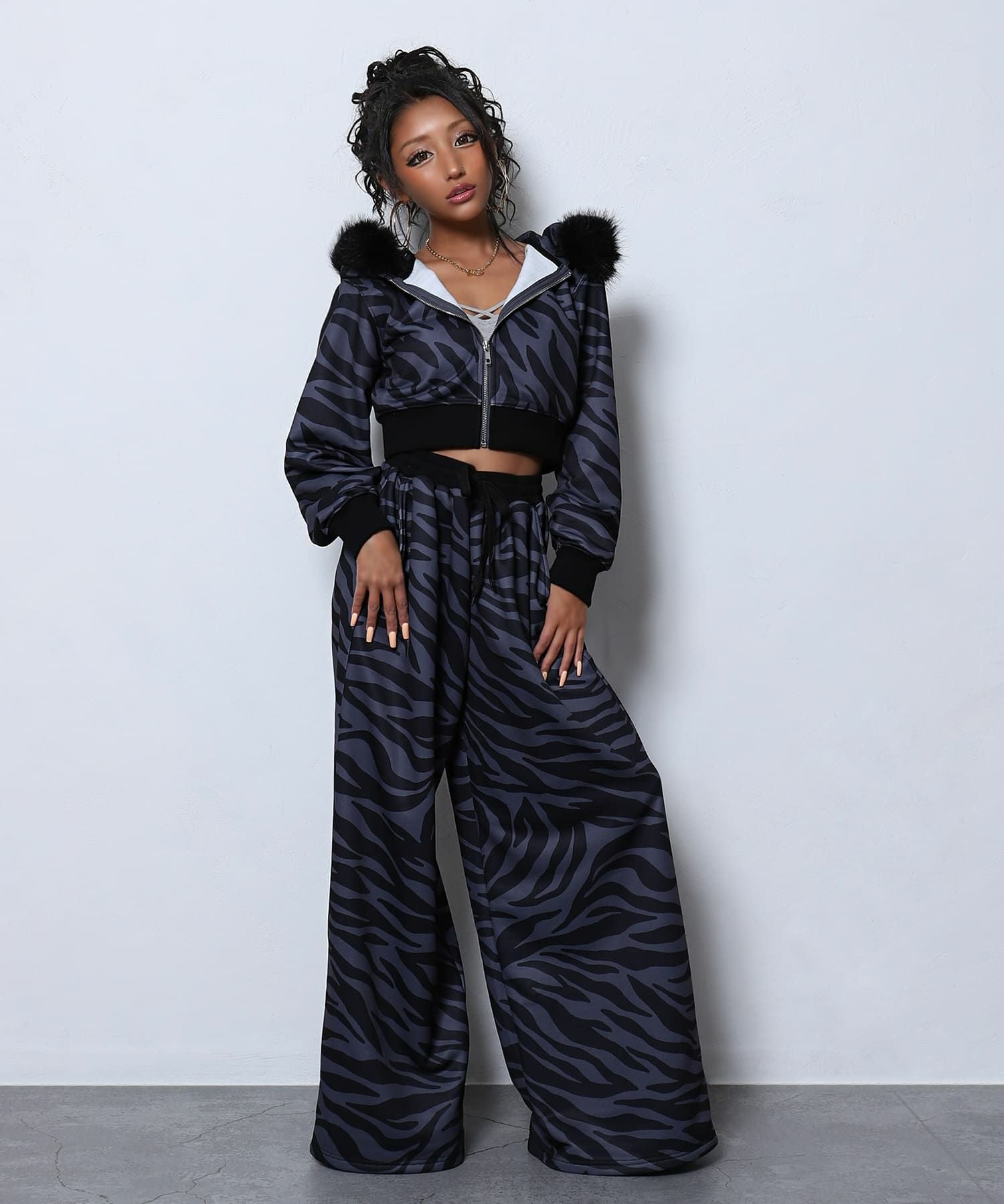 ファー付きアニマル柄セットアップ | レディースギャルファッション