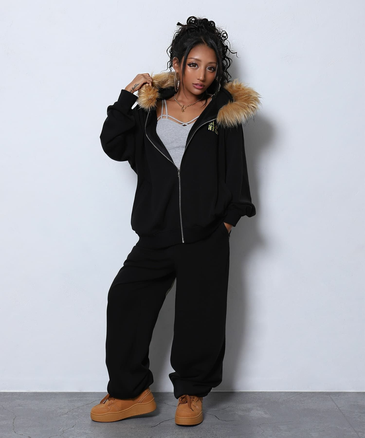 ハイビスカスファーセットアップ | レディースギャルファッション通販