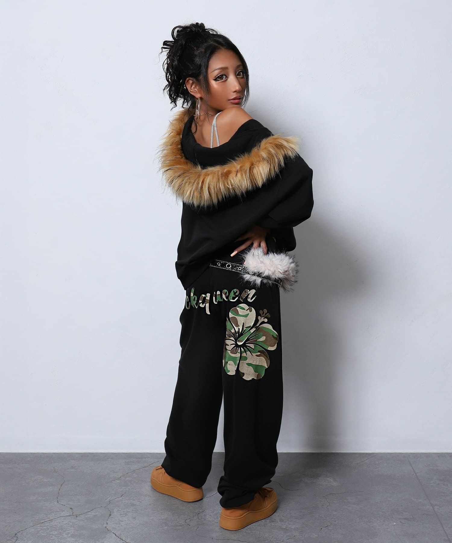 ハイビスカスファーセットアップ | レディースギャルファッション通販