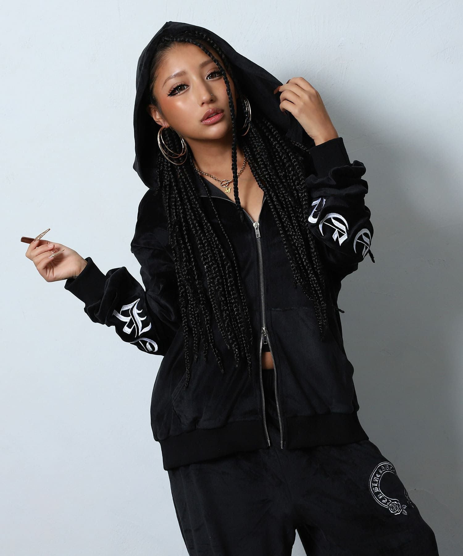 刺繍ベロアセットアップ | レディースギャルファッション通販