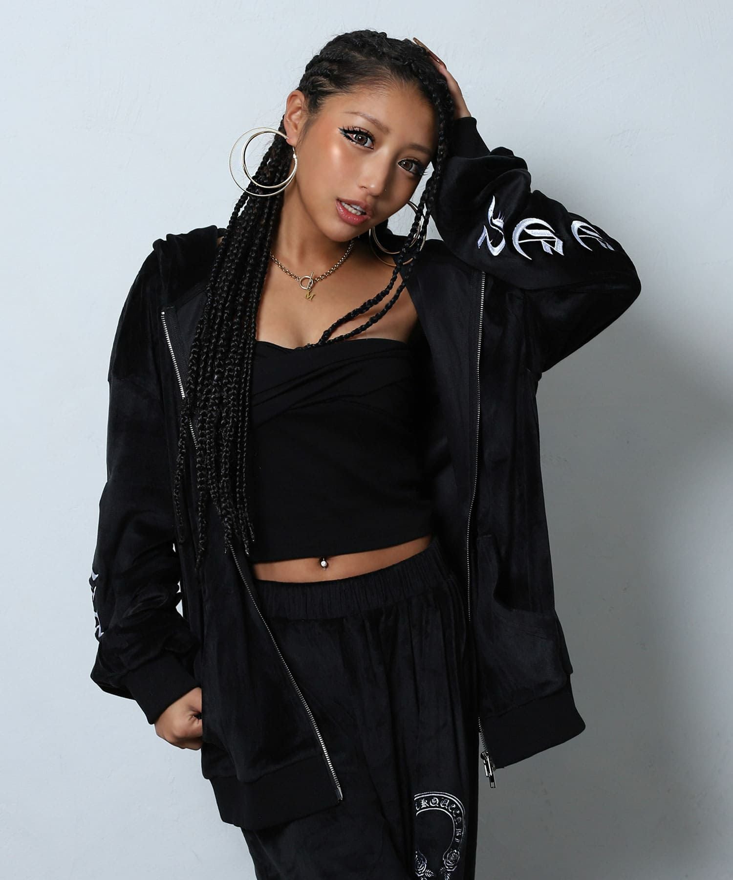 刺繍ベロアセットアップ | レディースギャルファッション通販