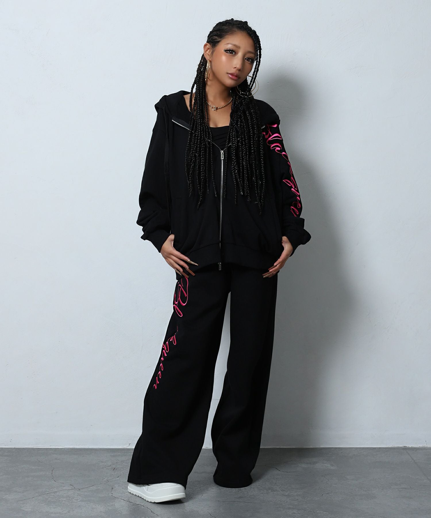 刺繍入りセットアップ | レディースギャルファッション通販BLACKQUEEN