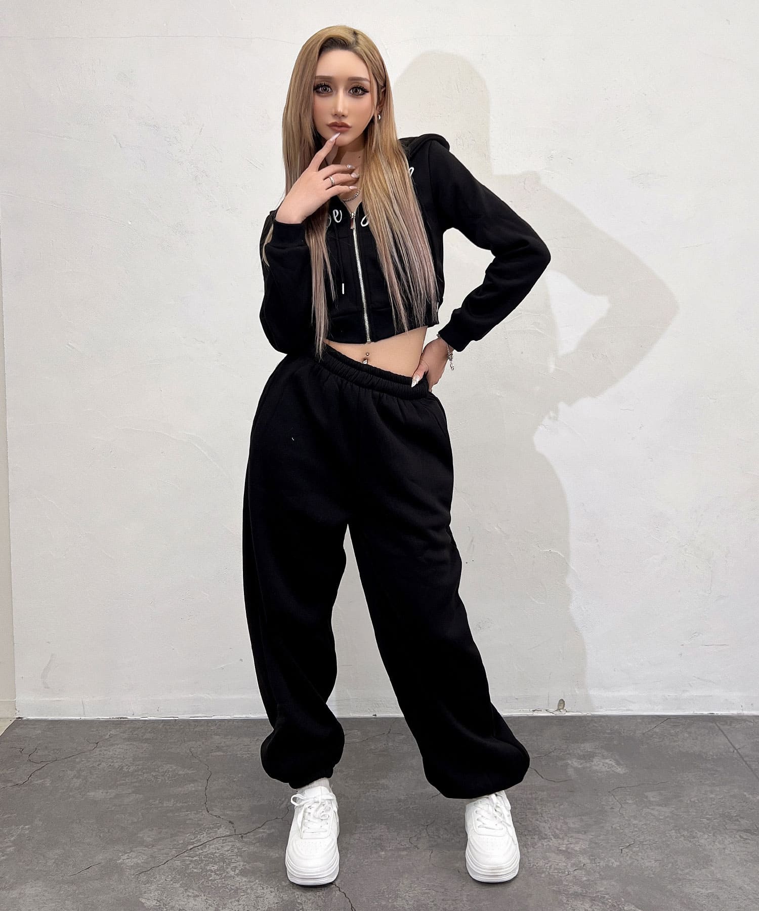 刺繍ロゴスウェットセットアップ | レディースギャルファッション通販