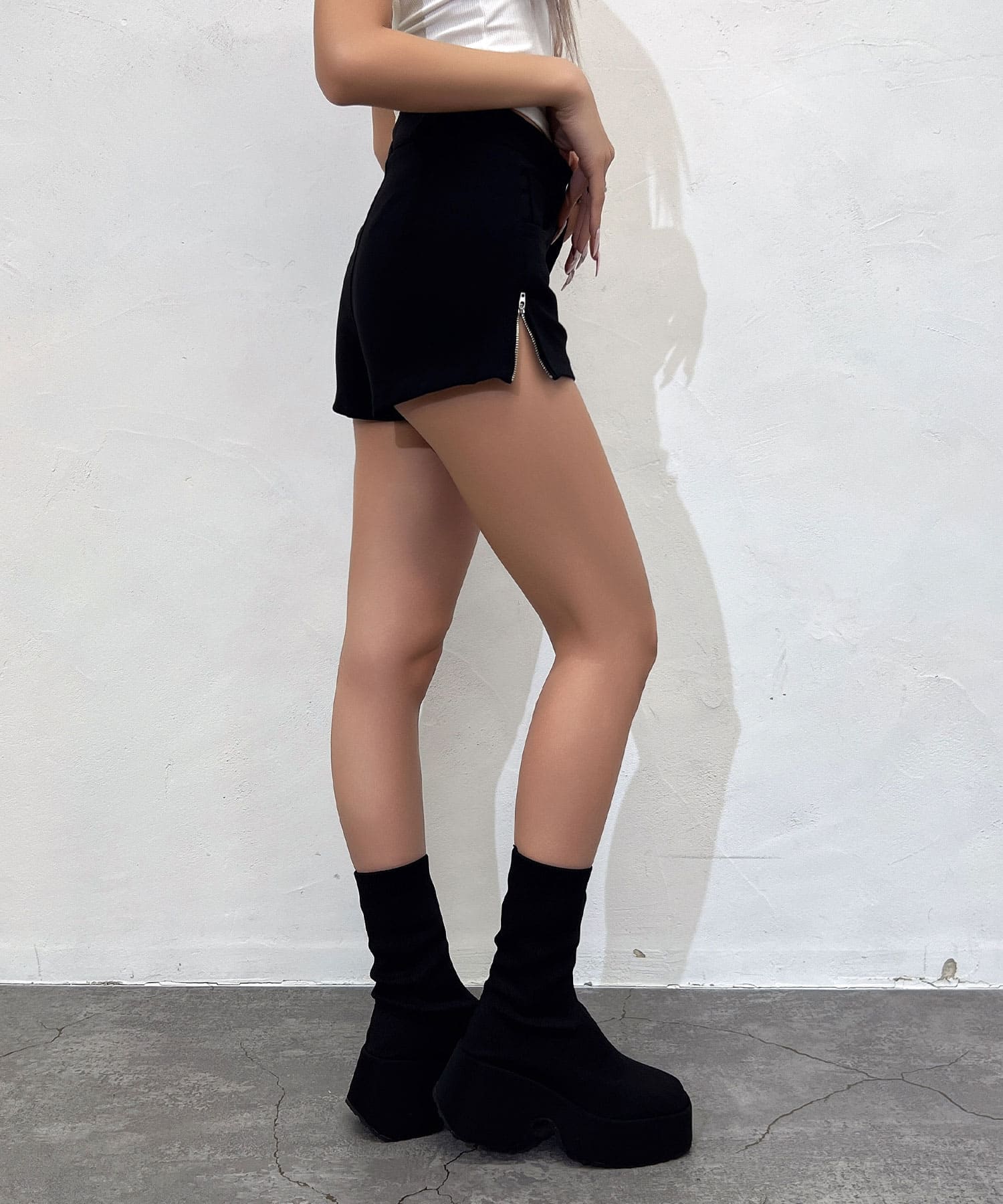 サイドZIPショートパンツ | レディースギャルファッション通販