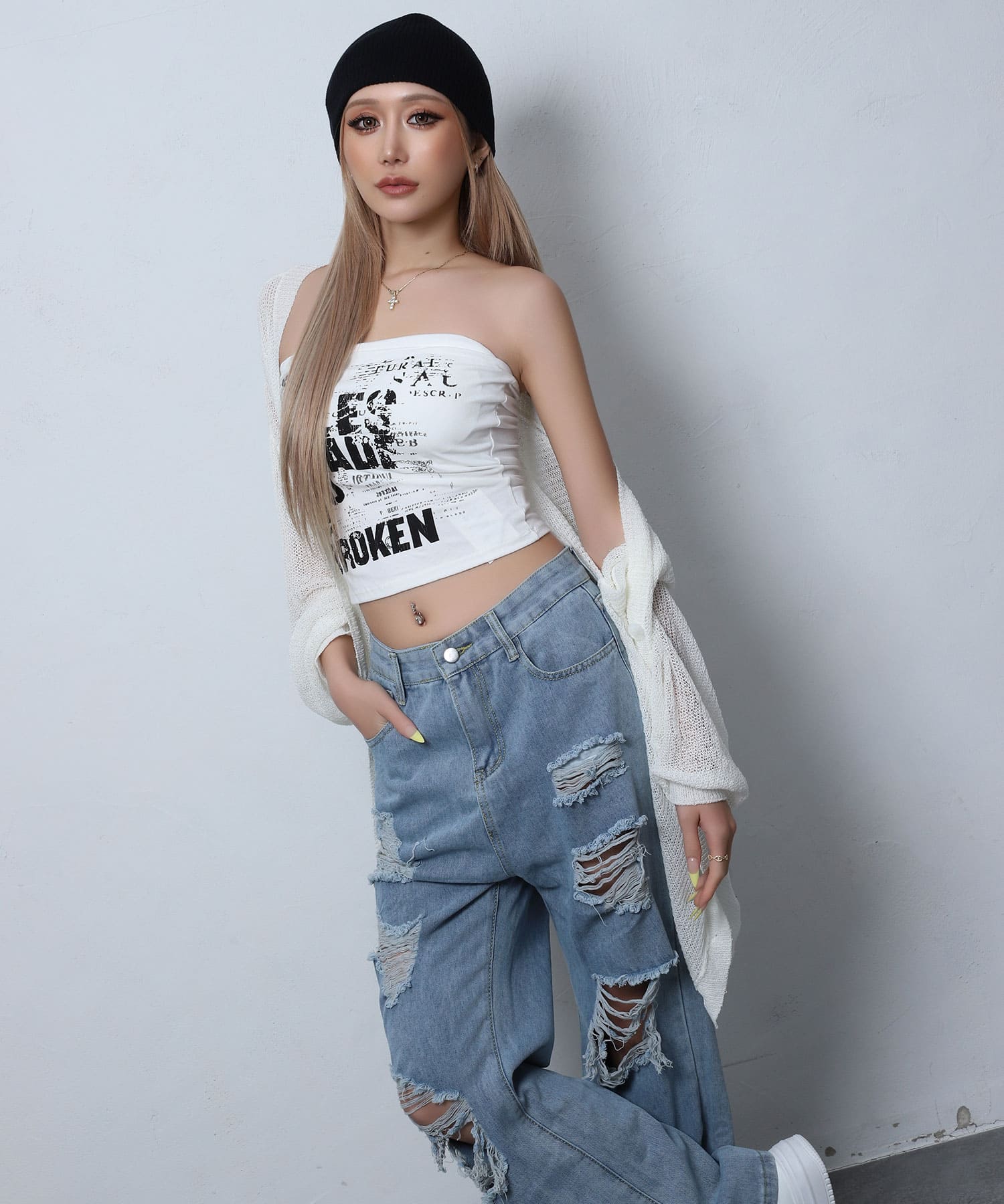 ダメージ加工デニムクッションタグ　メグえもんちゃん ダメージデニムパンツ | レディースギャルファッション通販BLACKQUEEN