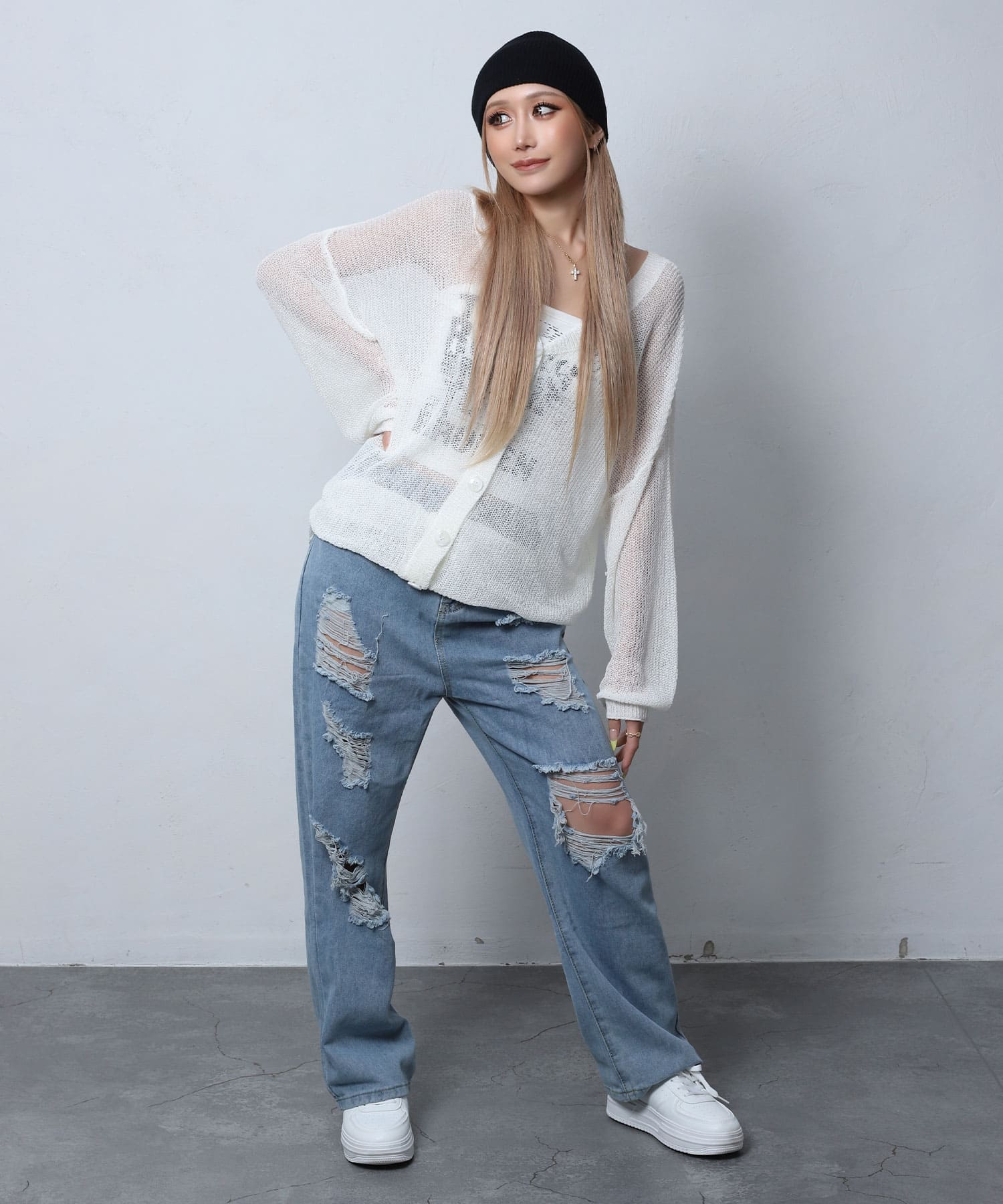 distressed denim pants