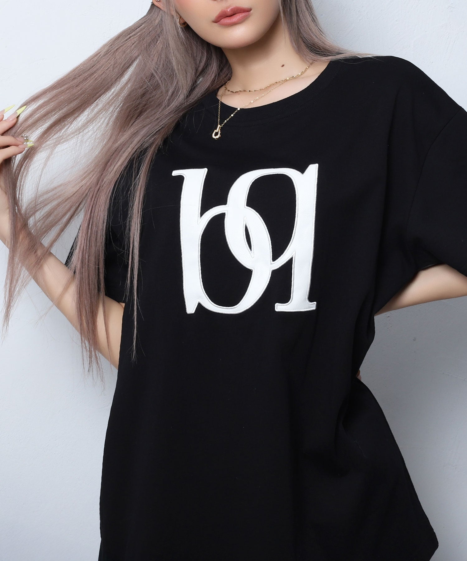 レザーロゴ入りTシャツ | レディースギャルファッション通販BLACKQUEEN