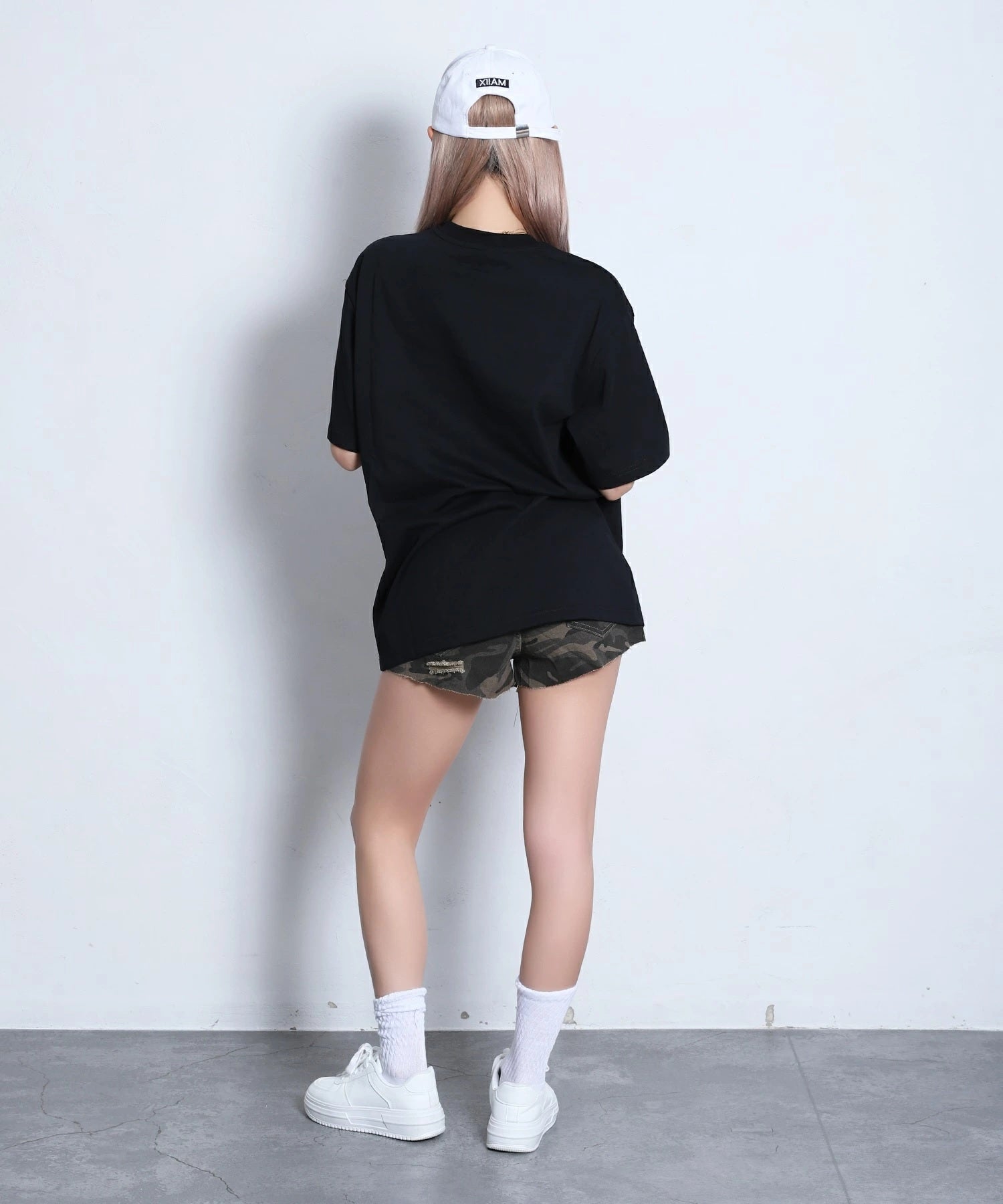 刺繍ロゴTシャツ | レディースギャルファッション通販BLACKQUEEN