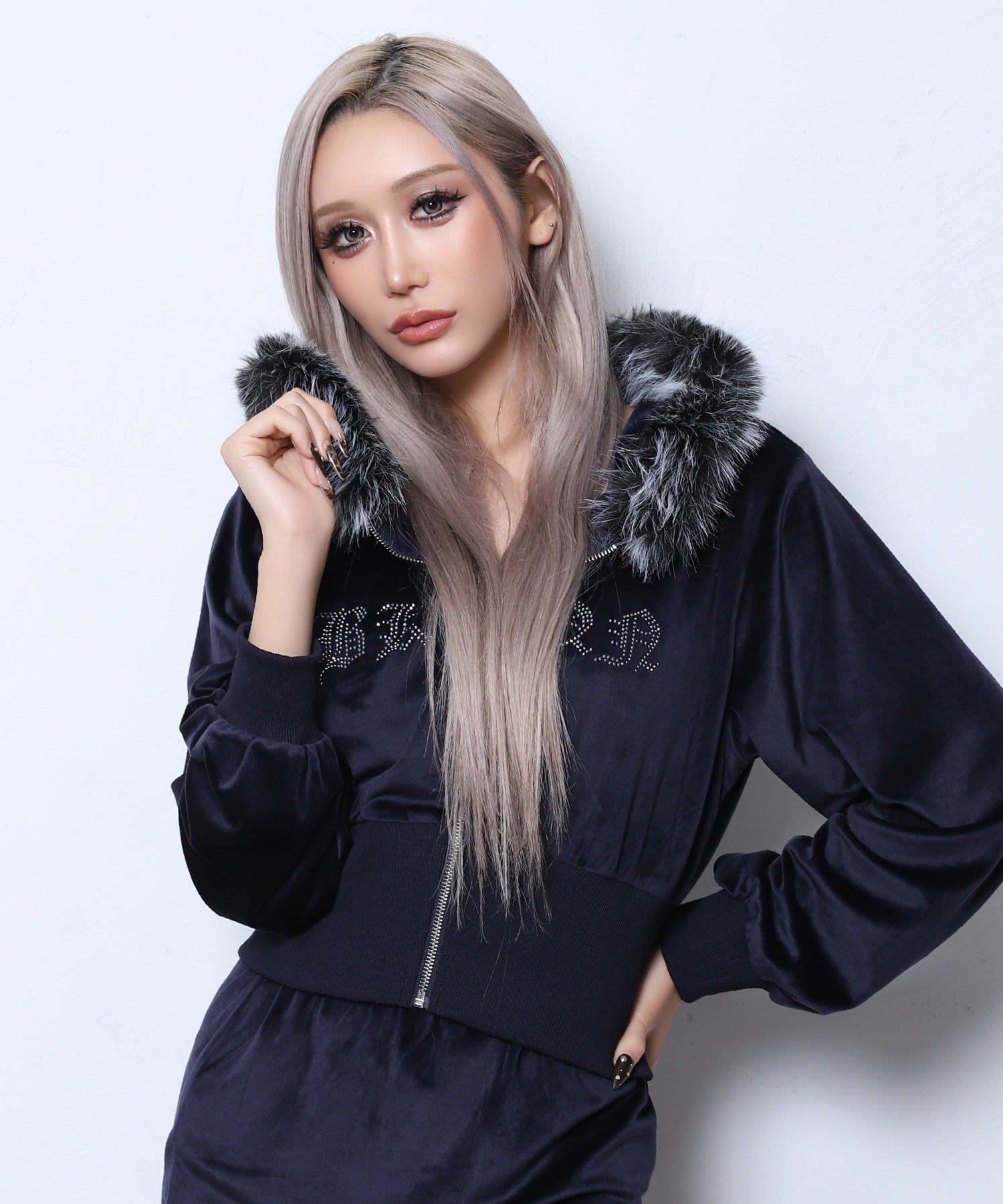 ストーンロゴベロアセットアップ | レディースギャルファッション通販